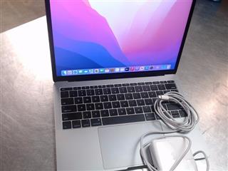 APPLE MACBOOK PRO A1708